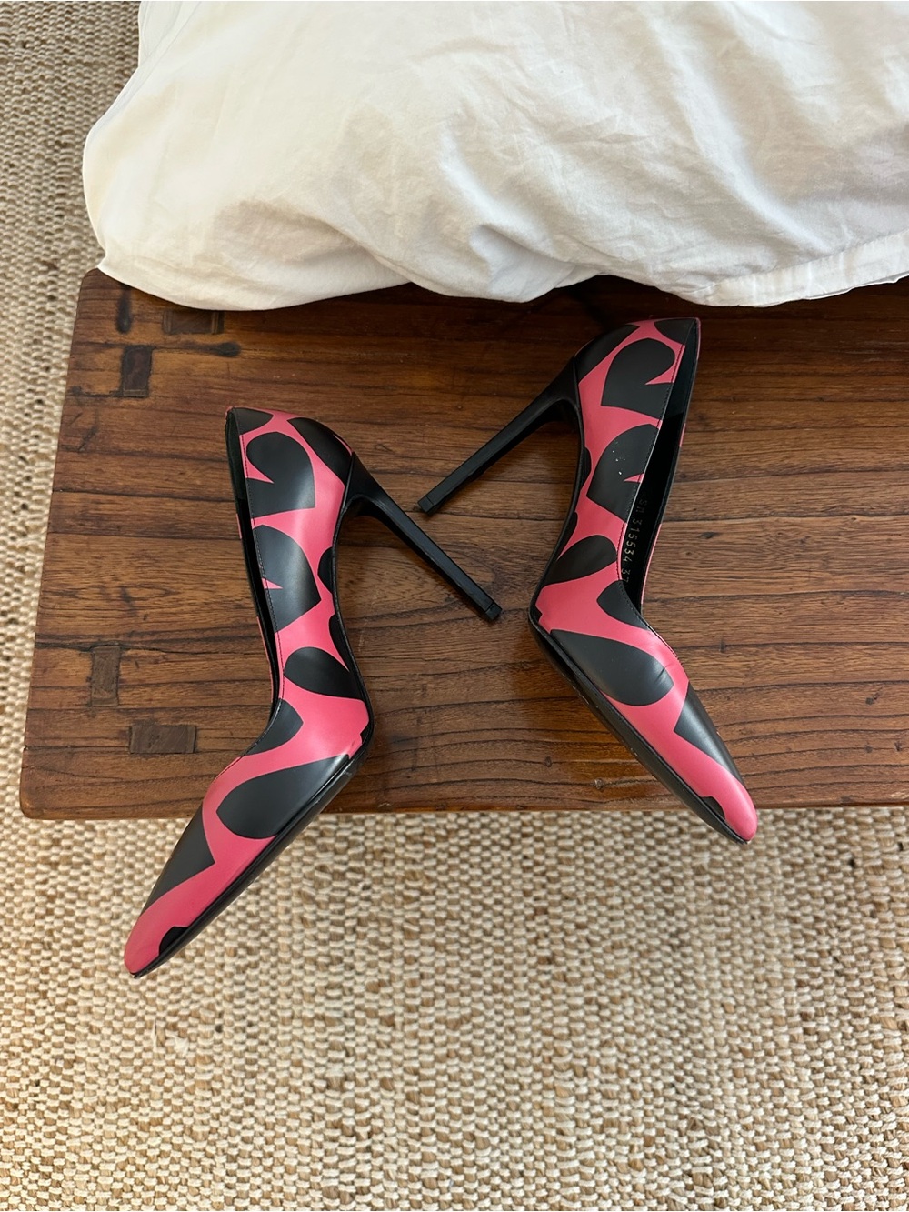 Saint Laurent YSL Pink and Black Heart-Pattern Pointed-Toe Pumps - Picture 2 of 7